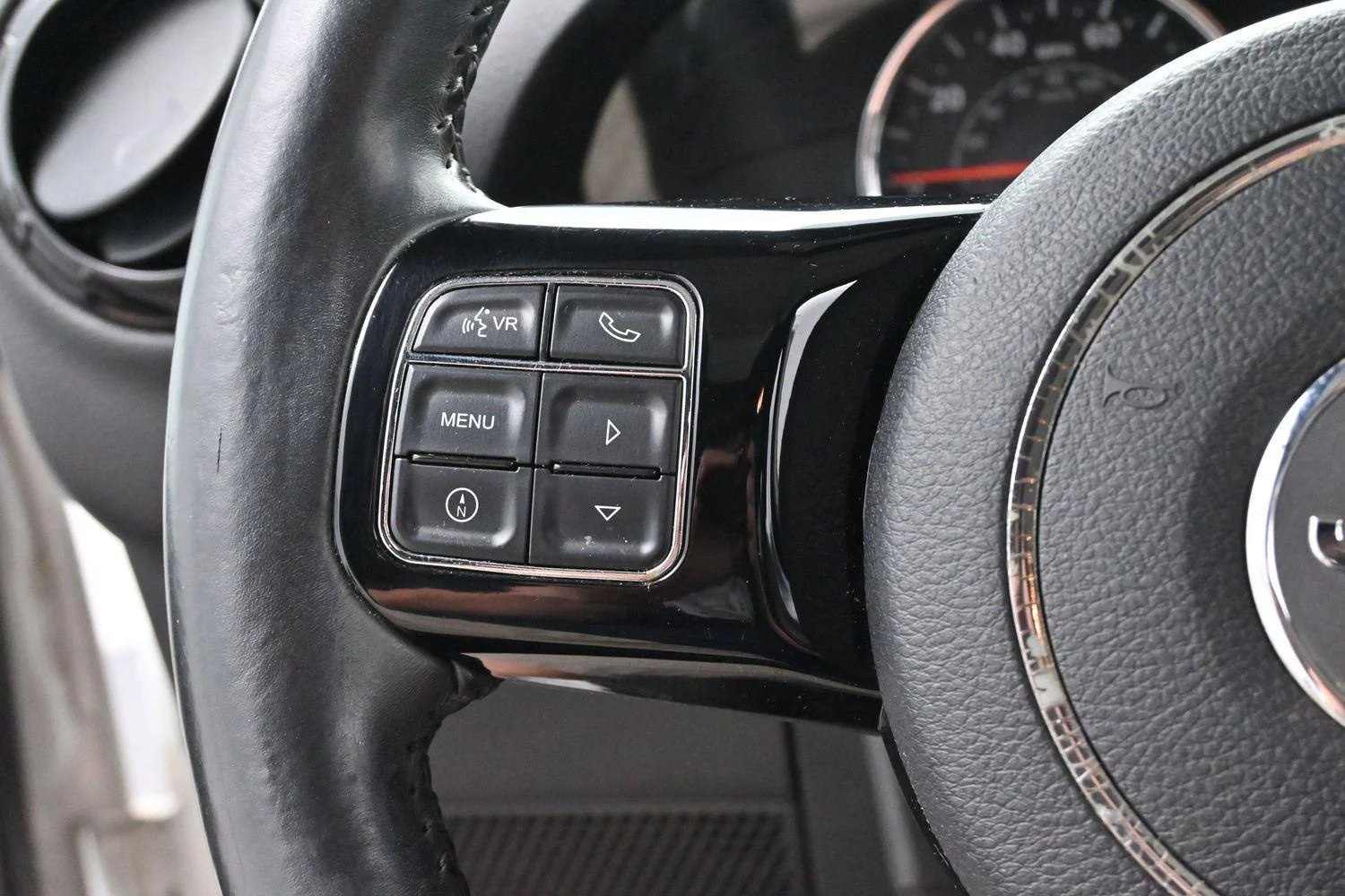 Used 2015 Bright White Clearcoat Jeep Altitude image 16