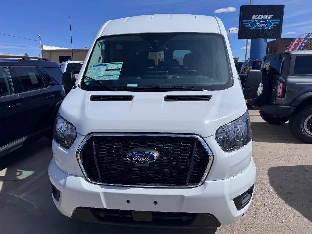 Used 2025 White Ford XL image 6
