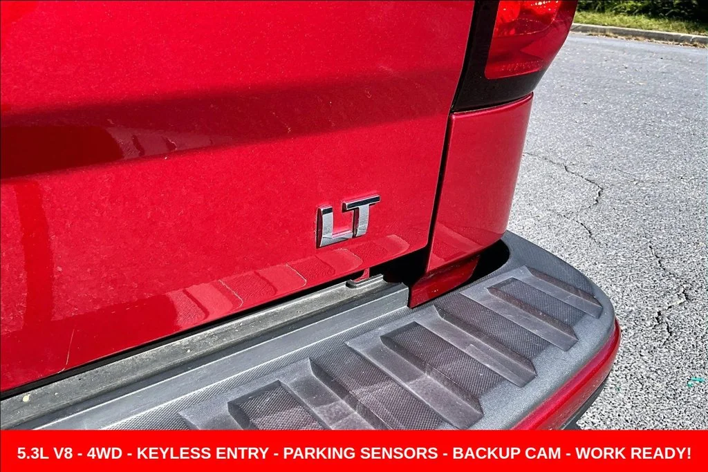 Used 2018 Red Chevrolet LT image 30
