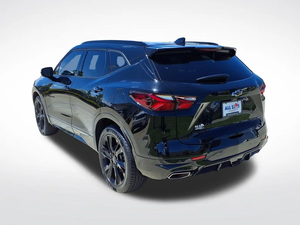Used 2022 Black Chevrolet RS image 6