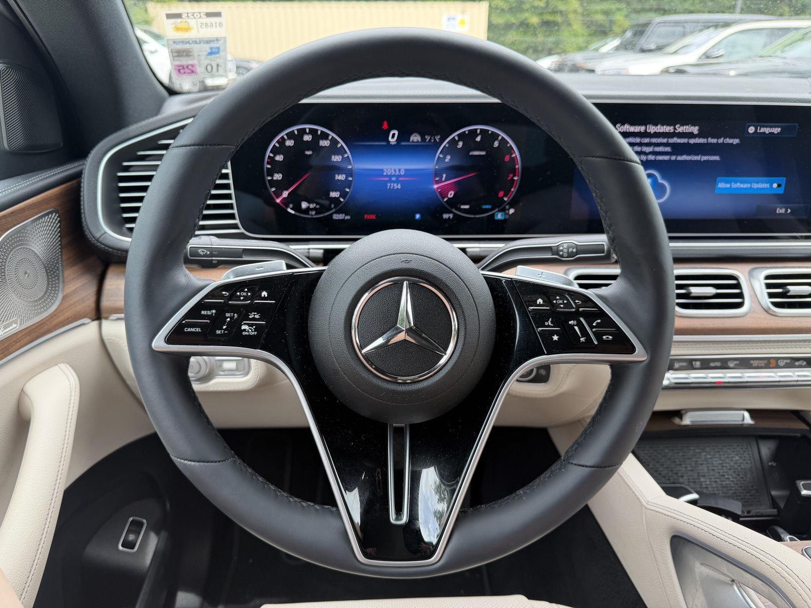 Certified Used 2025 MANUFAKTUR Moonlight White Metallic Mercedes-Benz GLE 450 image 10