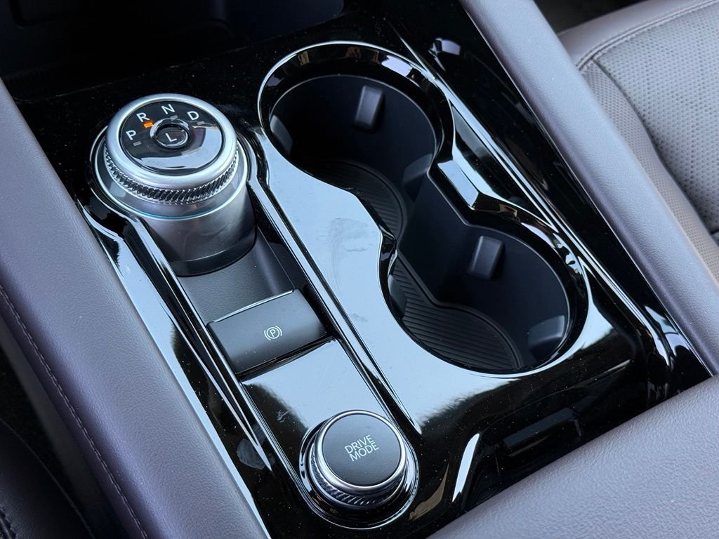New 2026 Agate Black Metallic Ford Platinum™ image 13