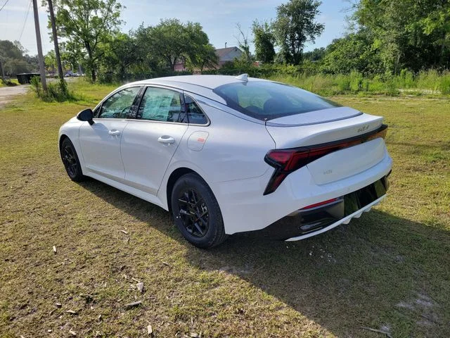 New 2026 Snow White Pearl Kia LXS FWD image 3
