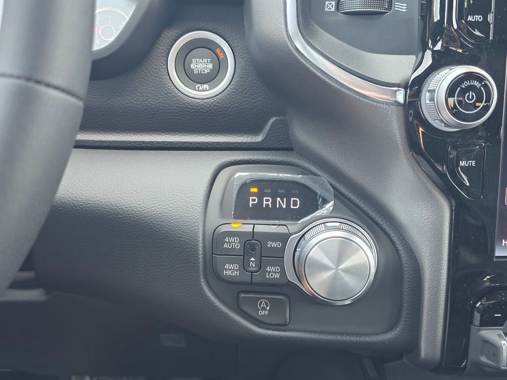 New 2026 Silver Zynith Exterior Paint RAM Laramie image 18
