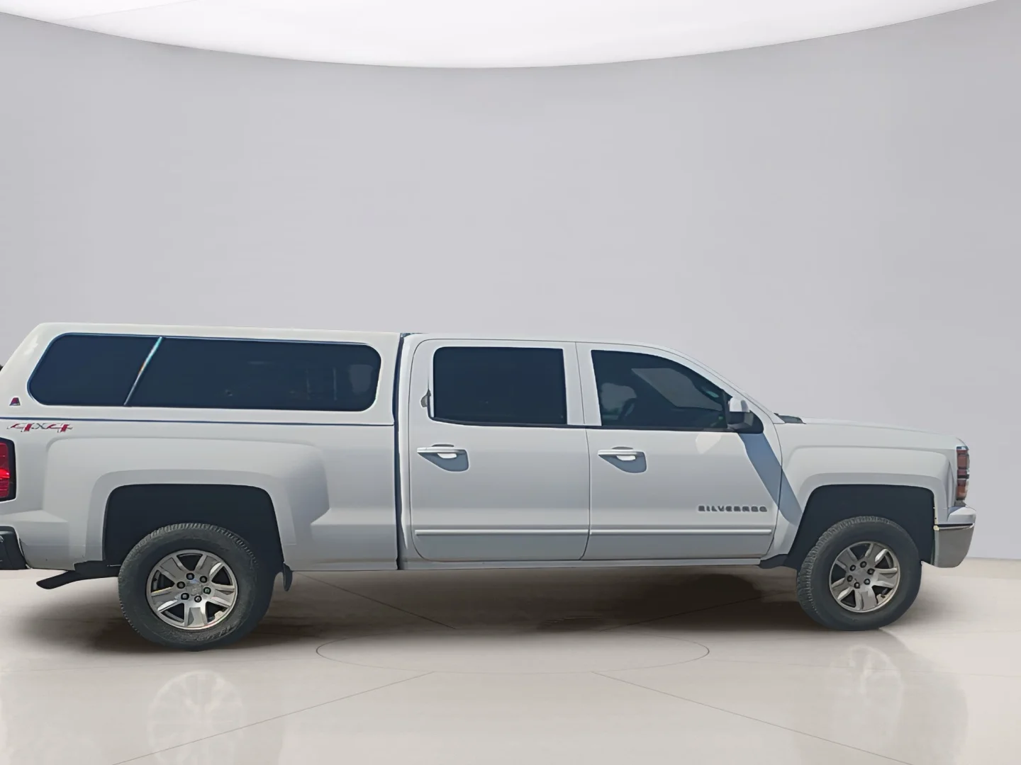 Used 2015 White Chevrolet 1500 image 6
