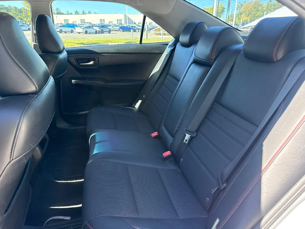 Used 2016 Super White Toyota SE image 31