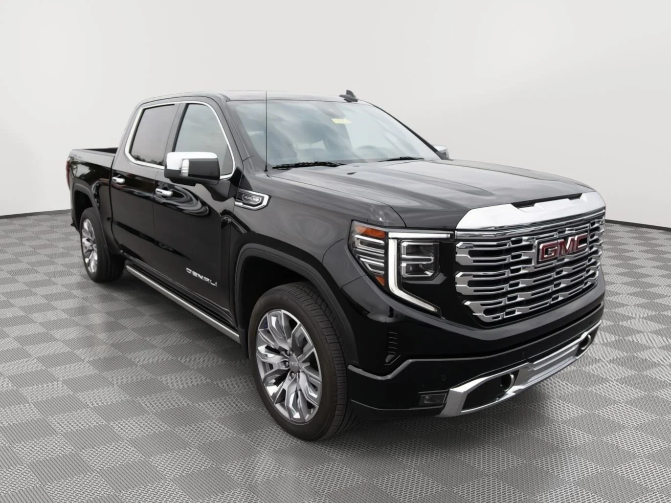 Used 2024 Onyx Black GMC Denali image 3