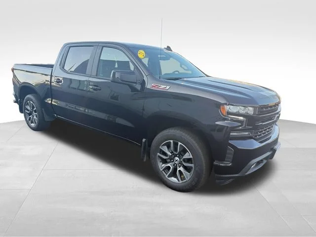 Used 2021 BLACK Chevrolet RST image 8