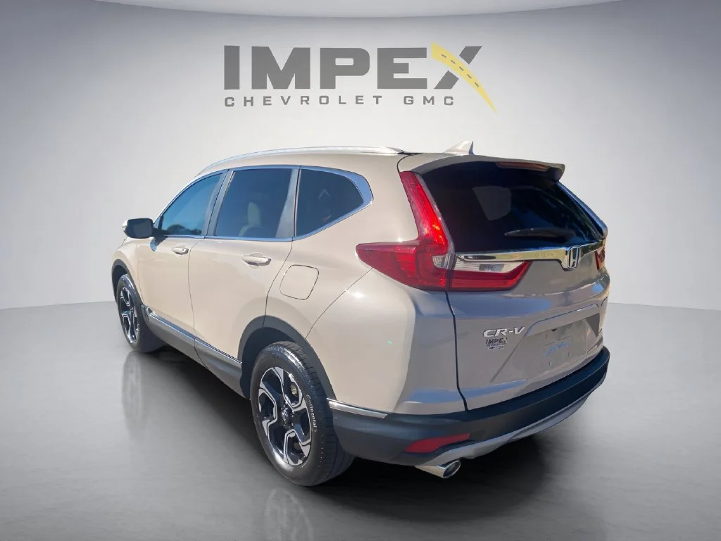 Used 2018  Honda Touring image 3