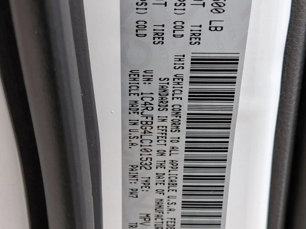 Used 2020 White Jeep Limited image 32
