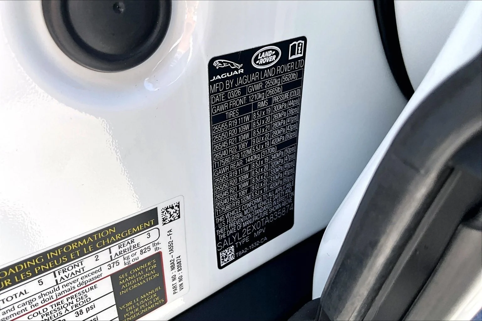 New 2026 Fuji White Land Rover Dynamic SE image 13