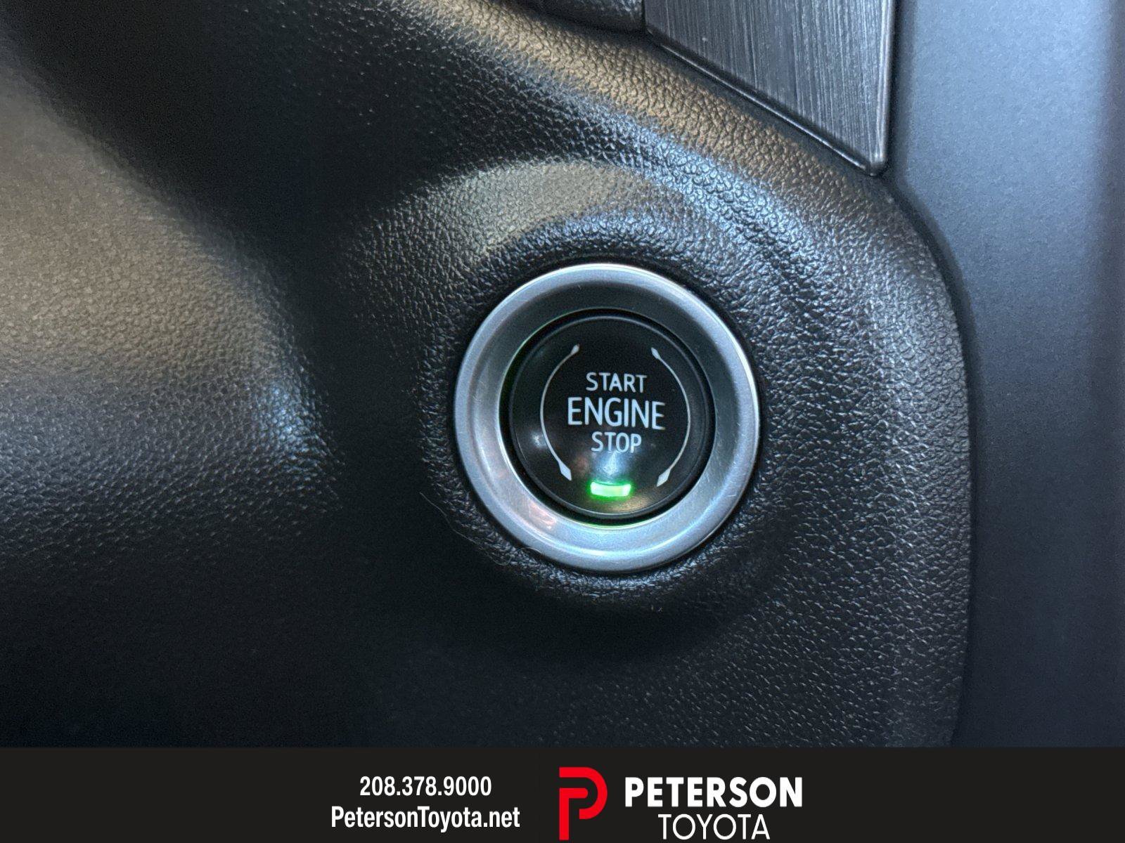 Used 2021  GMC AT4 image 20