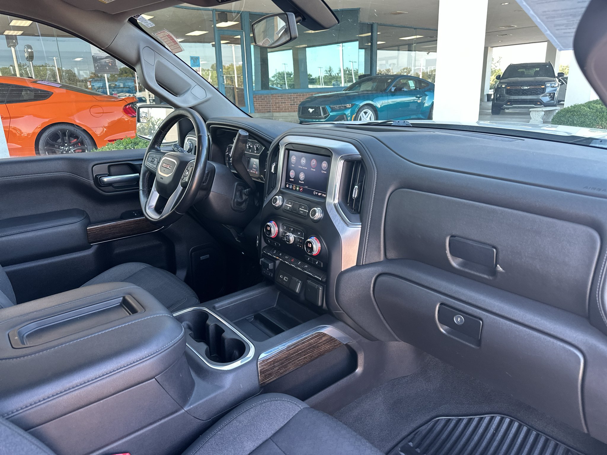 Used 2021 Quicksilver Metallic GMC Elevation image 5