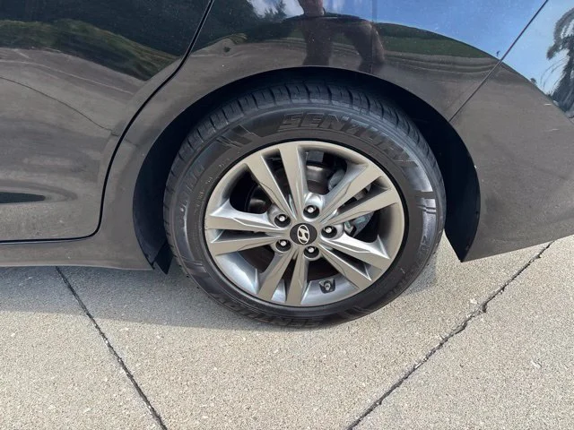 Used 2018 Phantom Black Hyundai Value Edition image 11