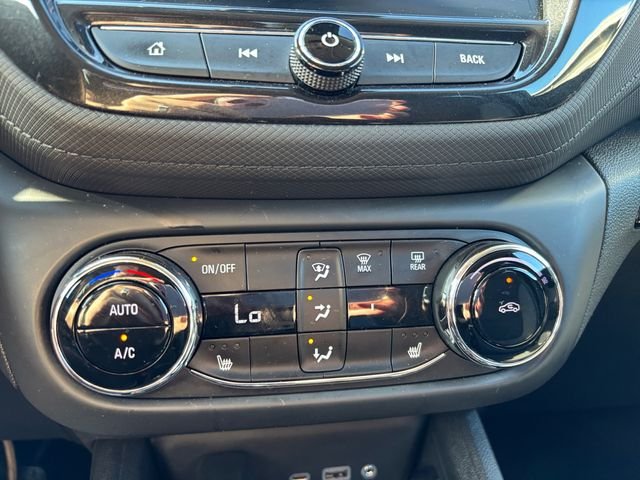 Used 2022 Crimson Chevrolet LT image 17