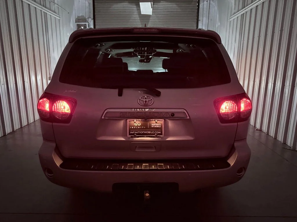 Used 2018 Silver Sky Metallic Toyota Platinum image 9