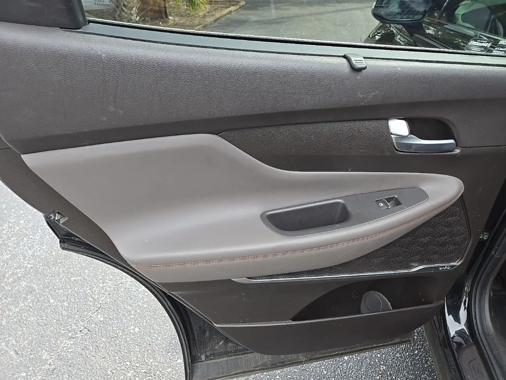 Used 2020 Black Hyundai SEL image 10