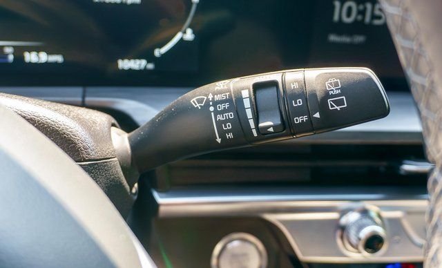 Used 2025  Kia SX-Prestige X-Line image 27
