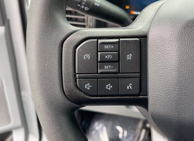 New 2026 Oxford White Ford F-250® XLT image 15