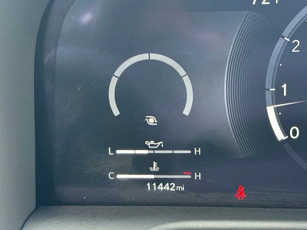 Used 2025 White Lexus 550 Overtrail image 15