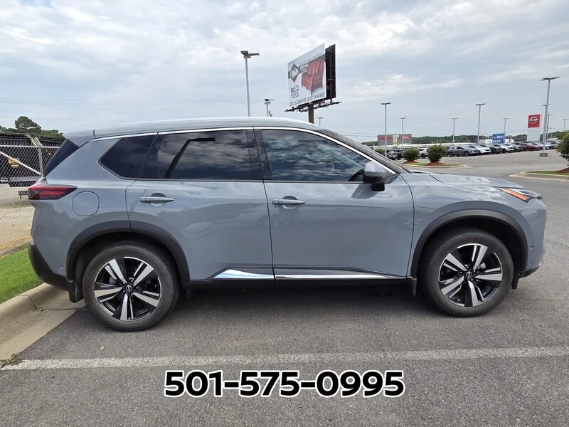 Used 2023 BLUE NISSAN FWD PLATINUM image 6