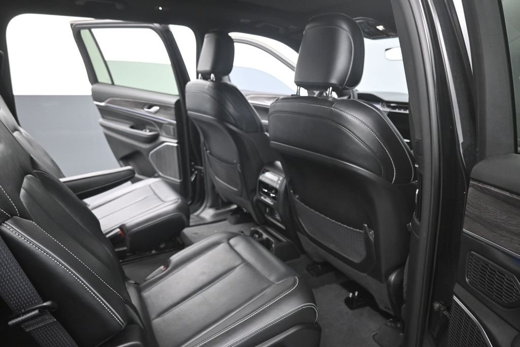 Used 2023 Black Jeep Overland image 22