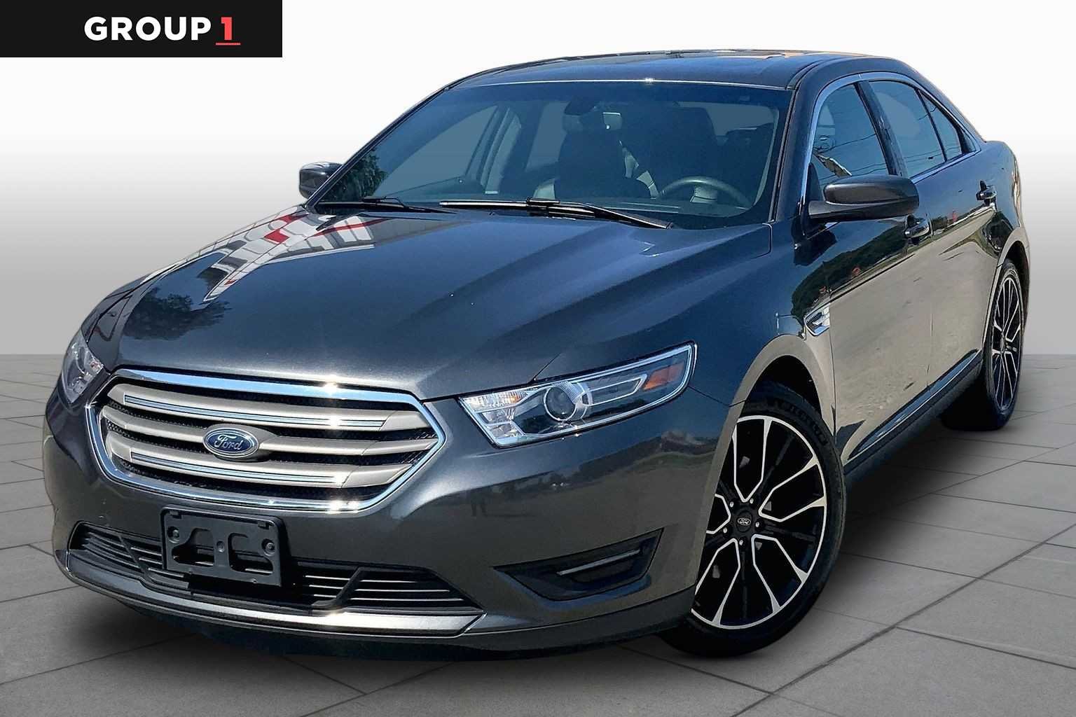 Pre-Owned 2018 Ford Taurus SEL