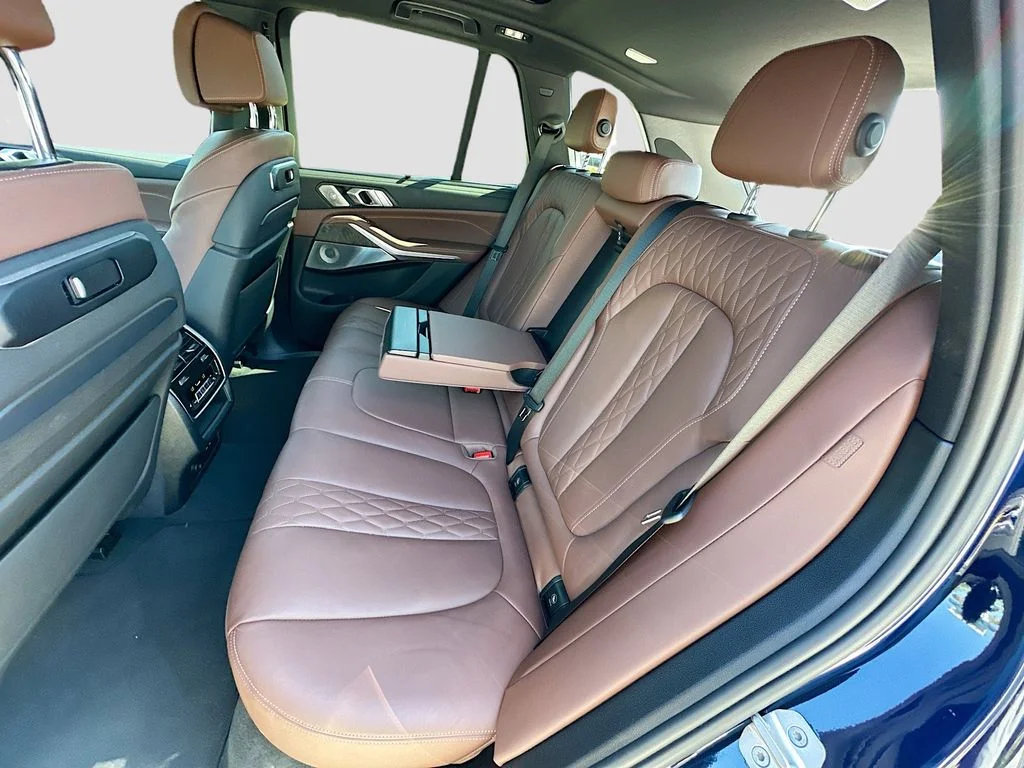 Used 2024 Blue BMW M60i image 22