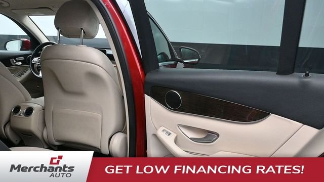 Used 2022 Red Mercedes-Benz GLC 300 image 12