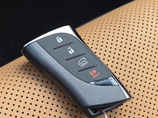 New 2026 Iridium Lexus PREMIUM image 34