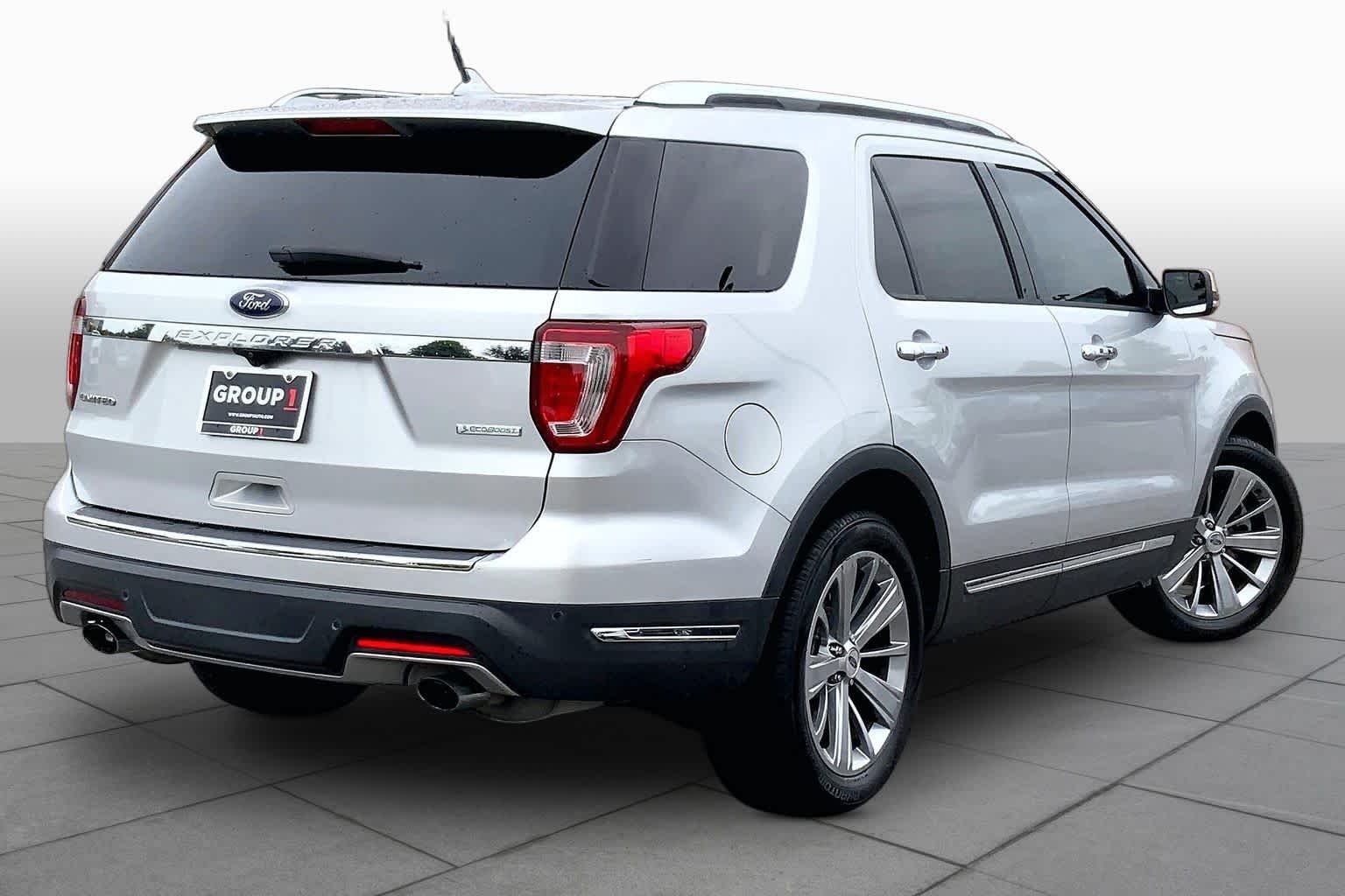 Used 2018 Ingot Silver Ford Limited image 13