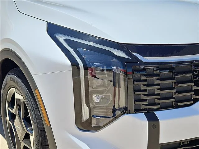 New 2026 White KIA EX Front-Wheel Drive image 6
