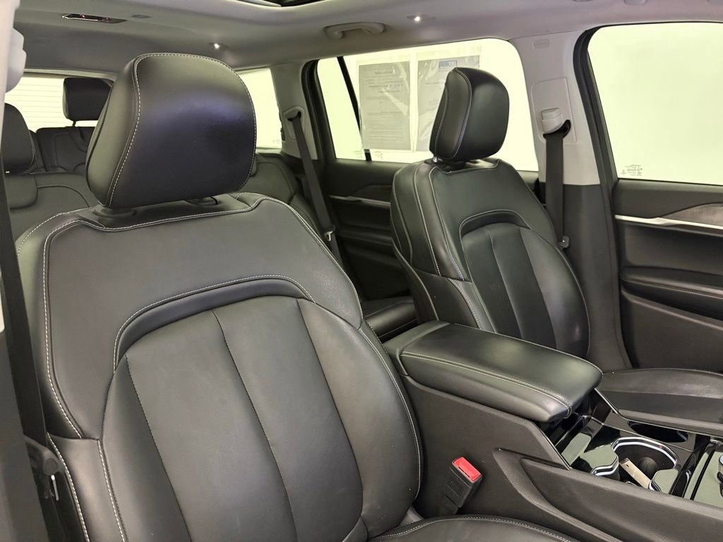 Used 2021 White Jeep Limited 4x4 image 41