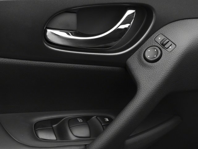 2016 Nissan Rogue SV - Photo 22