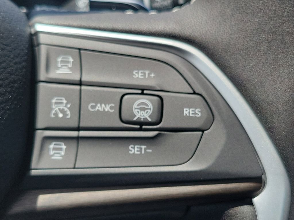New 2026 Silver Zynith Jeep Limited Reserve image 25