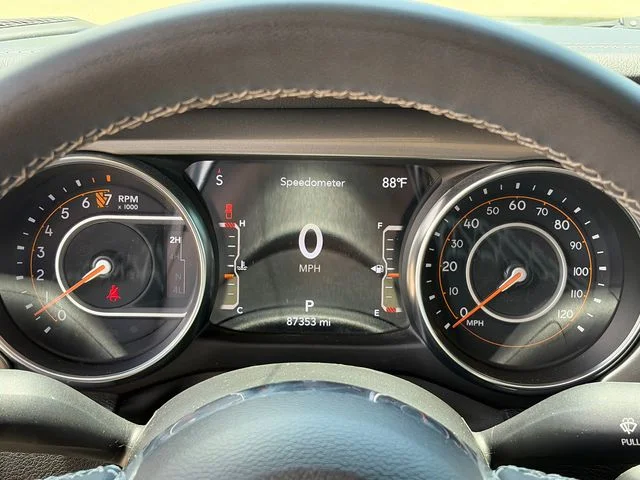 Used 2023 Black Jeep Overland image 24