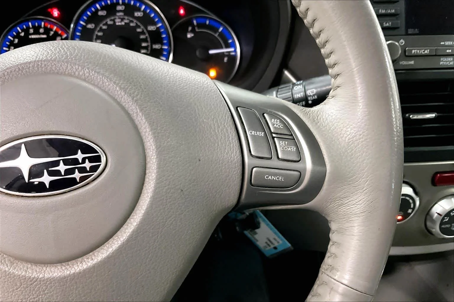 Used 2010 Satin White Pearl Subaru 2.5X Limited image 24