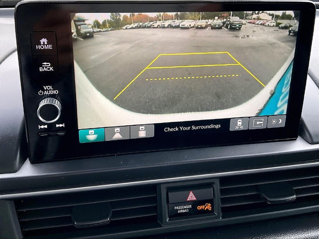 Used 2023 White Honda EX-L image 20