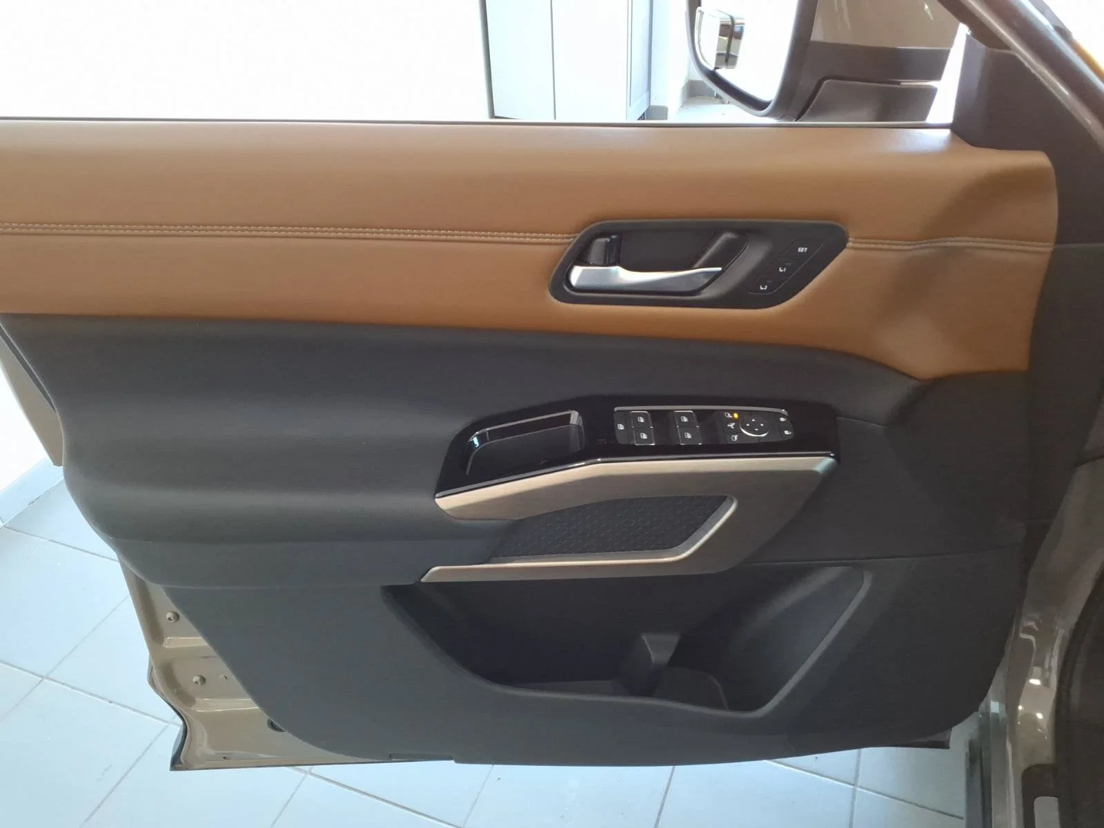 Certified Used 2025 Baja Storm Nissan Platinum image 25