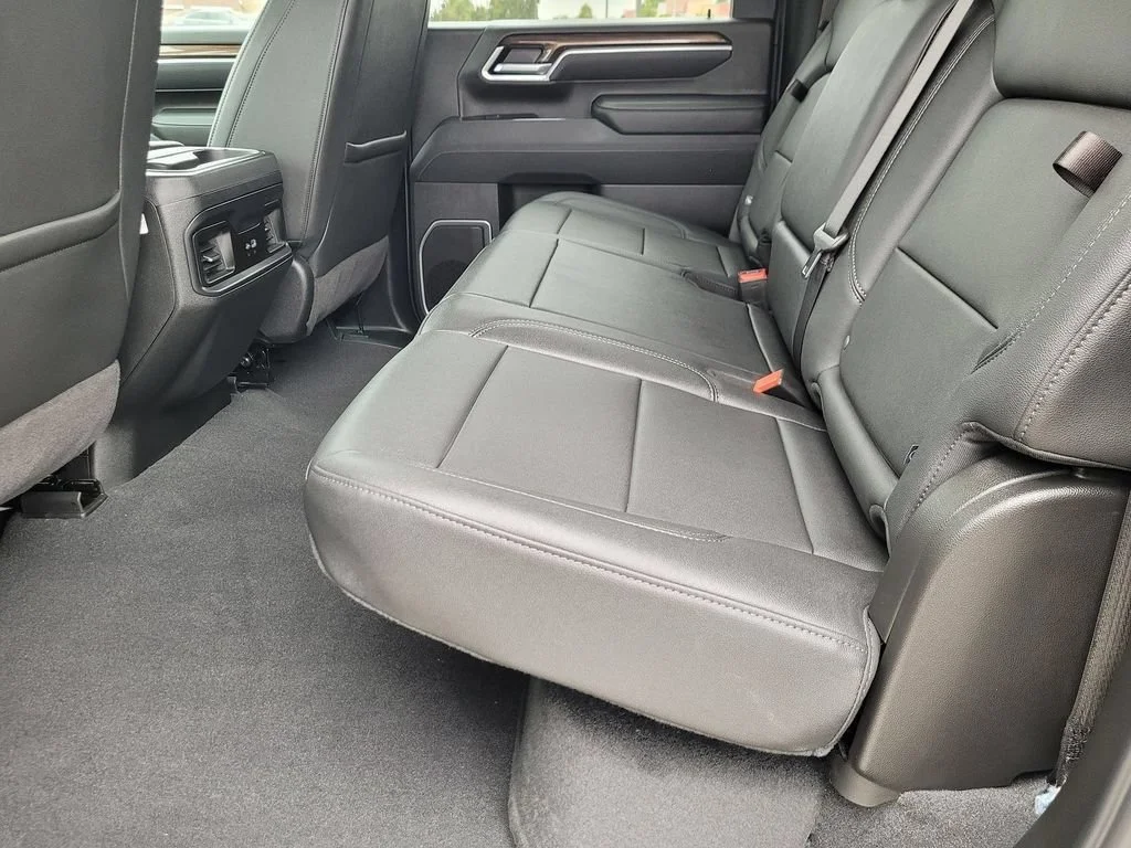 2026 Chevrolet Silverado 3500 HD LT - Photo 8