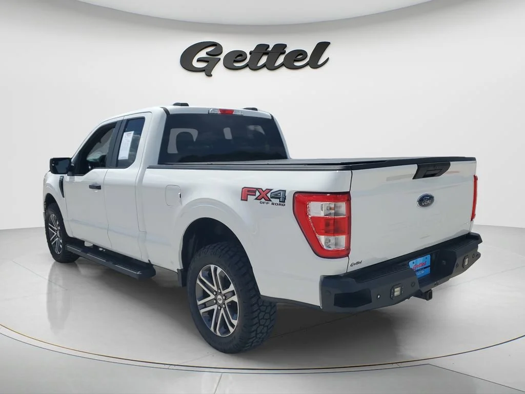 Used 2021 White Ford XL image 7