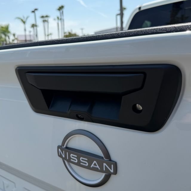 New 2026 Glacier White Nissan Crew Cab S image 7