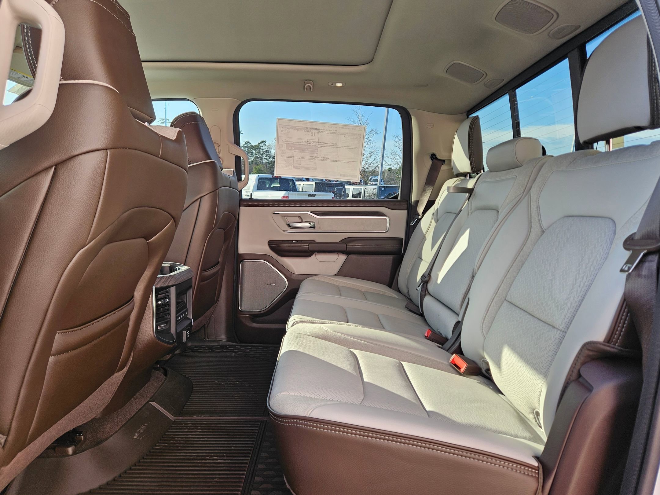 New 2026 Bright White Clear-Coat Exterior Paint RAM Laramie image 22