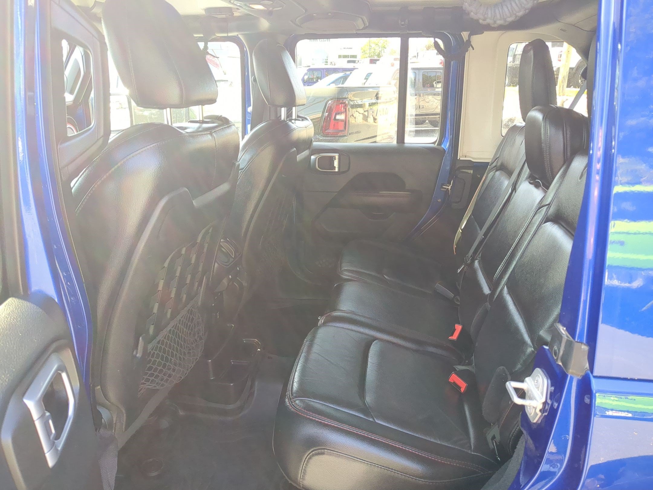 Used 2018 Ocean Blue Metallic Clearcoat Jeep Rubicon image 26
