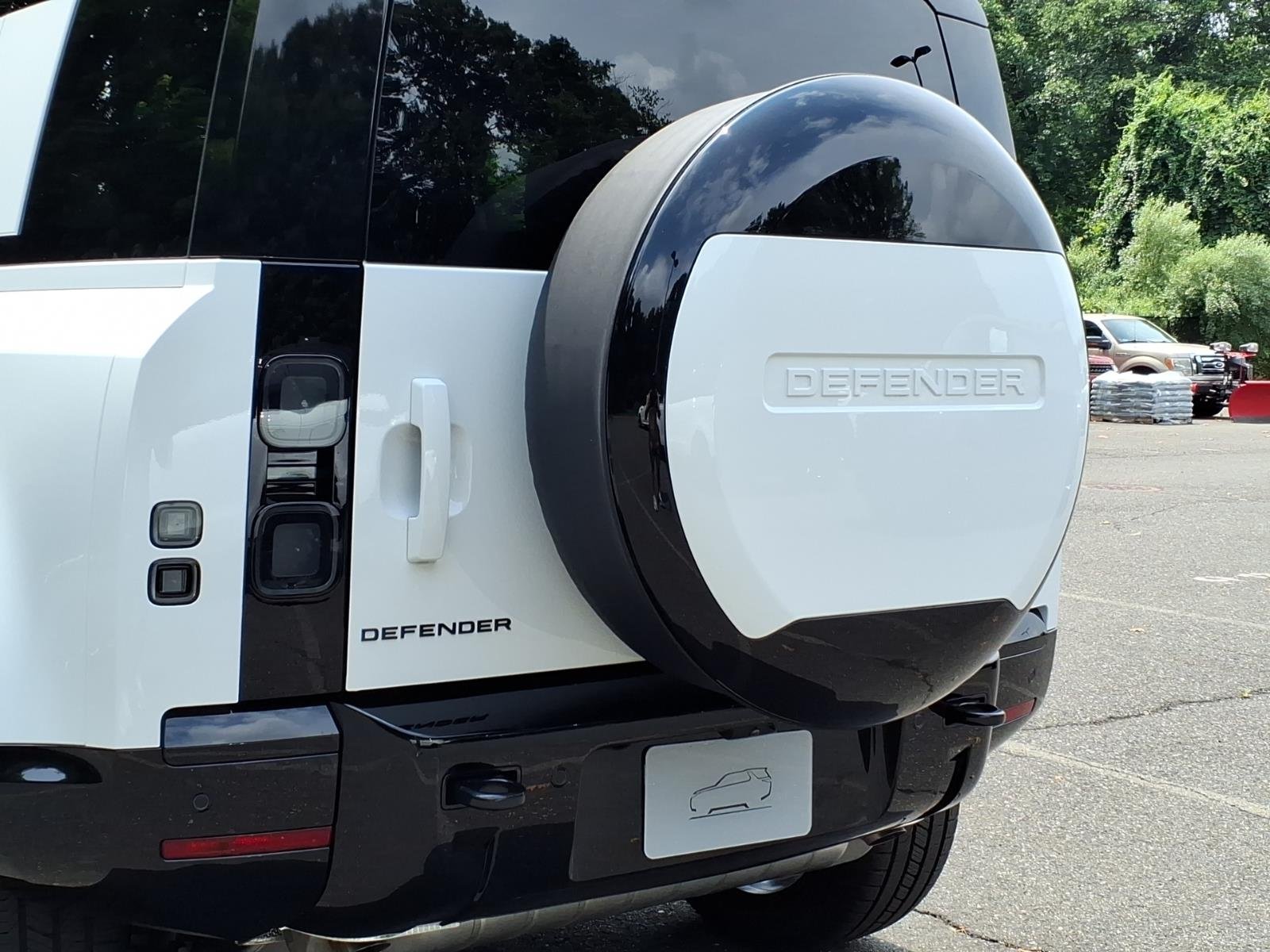 New 2026 Fuji White LAND ROVER X-Dynamic SE image 19