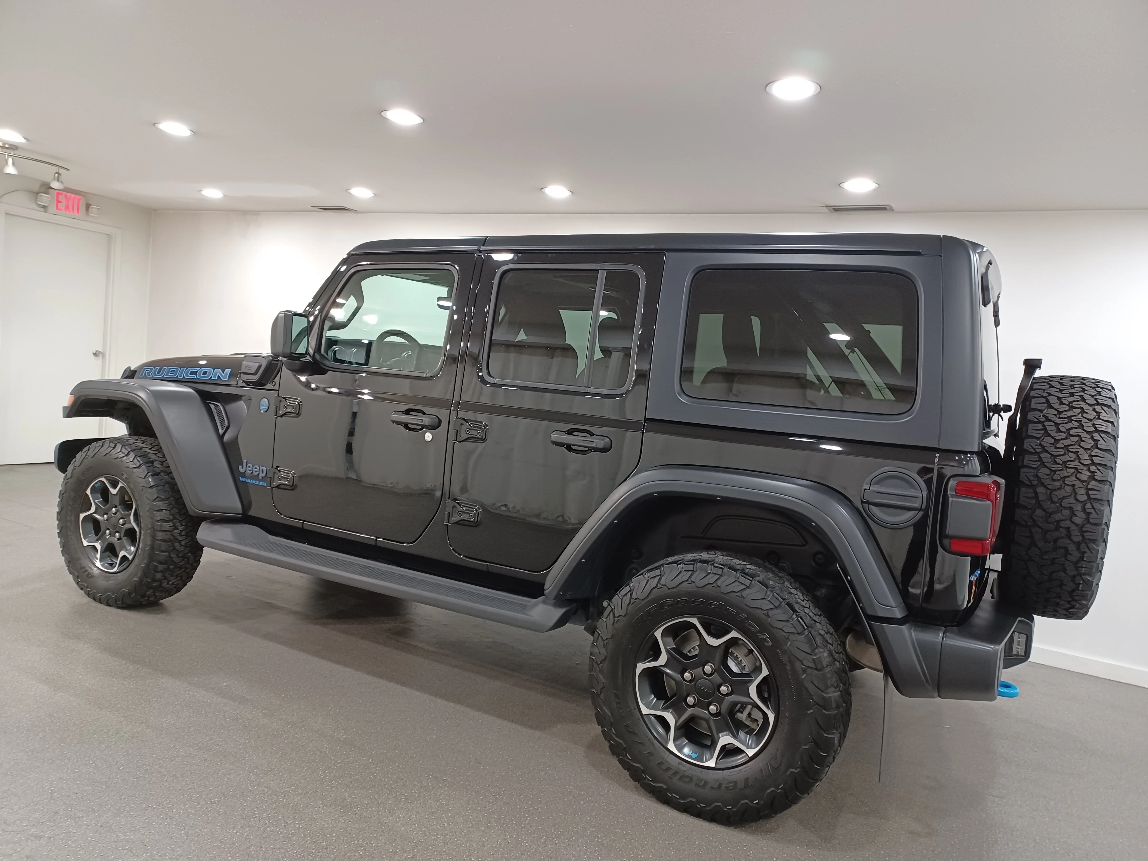 Certified Used 2023 Black Jeep Rubicon 4x4*Plug In Hybrid | Nav | Remote Start | Htd Seats | Htd Wheel | CarPlay | Park Assist image 7