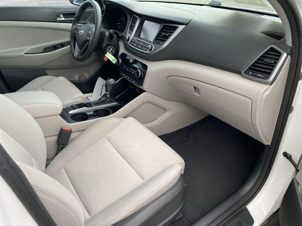 Used 2018 Dazzling White Hyundai SEL image 28