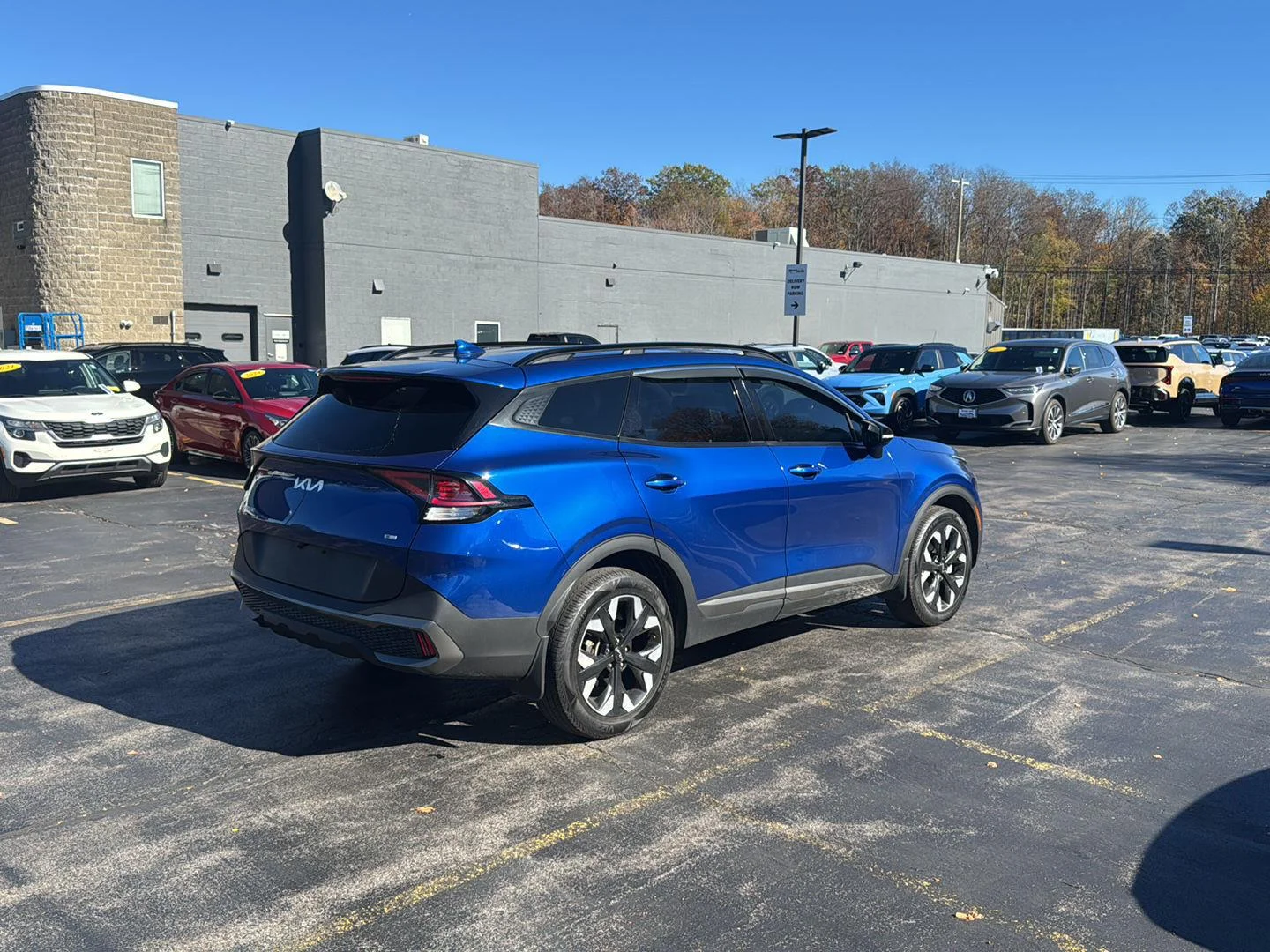 Used 2023 Sapphire Blue Kia X-Line image 9