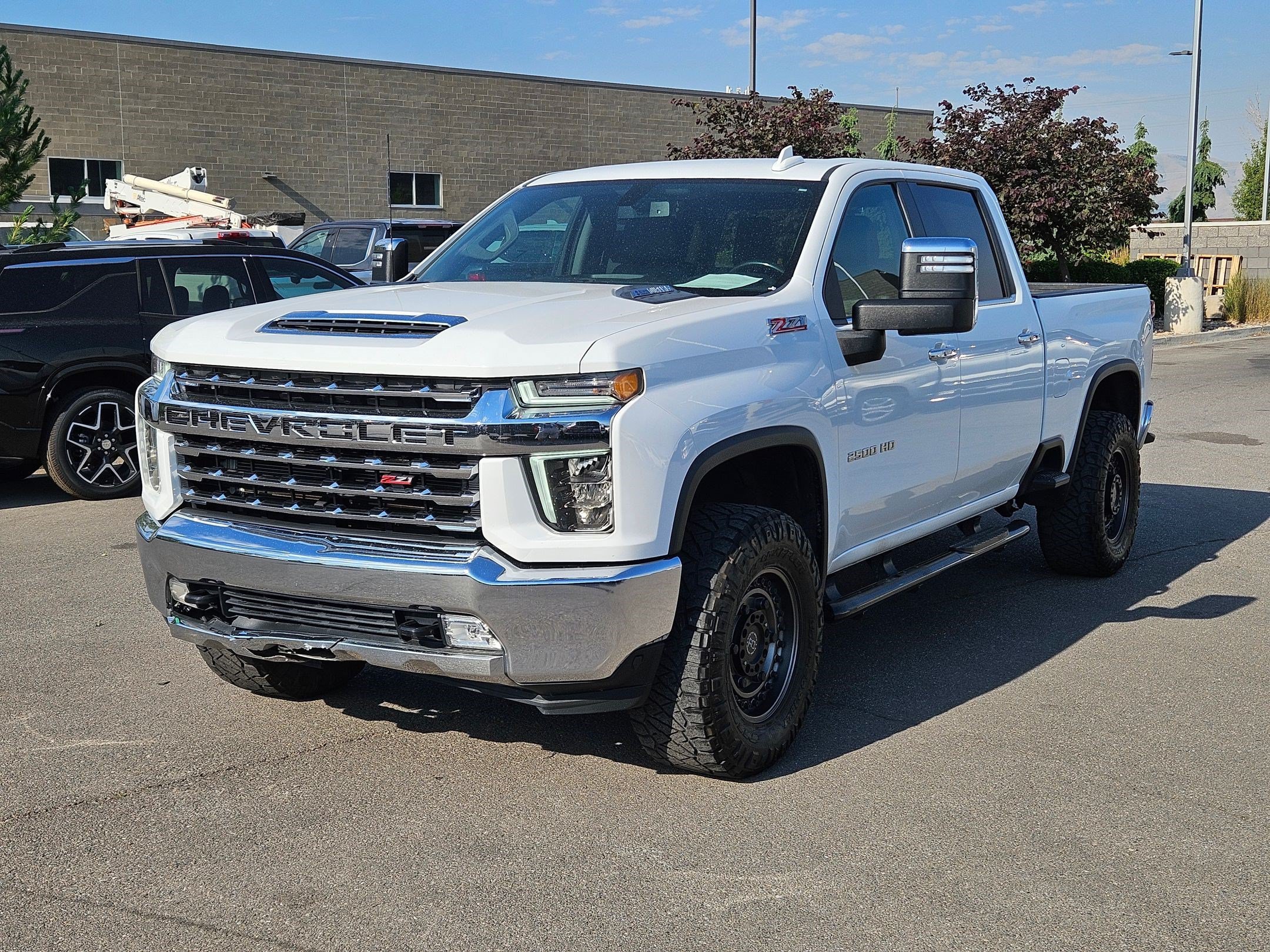 Used 2021 Summit White Chevrolet LTZ image 18