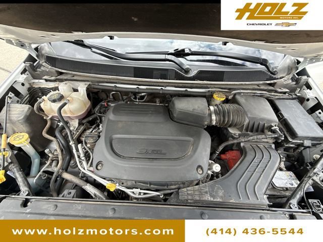 Used 2025 White Chrysler Select image 28